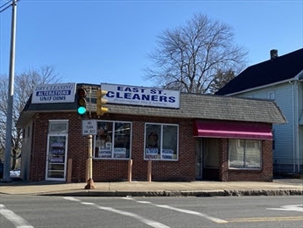 423 East St, Chicopee, Massachusetts 01020