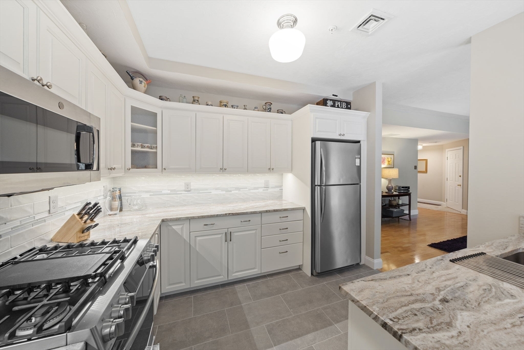 115 Revere St, Canton, Massachusetts 02021