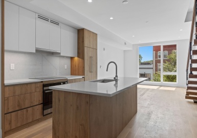 1055 Cambridge Street, Cambridge, Massachusetts 02141, 2 Bedrooms Bedrooms, 8 Rooms Rooms,2.5 BathroomsBathrooms,Residential,For Sale,1055 Cambridge,Cambridge Street,73151748