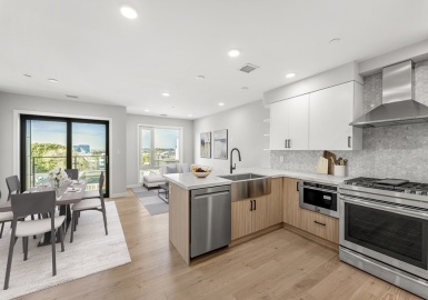 457 W Broadway, Boston, Massachusetts 02127, 2 Bedrooms Bedrooms, 5 Rooms Rooms,2 BathroomsBathrooms,Residential,For Sale,W Broadway,73215103