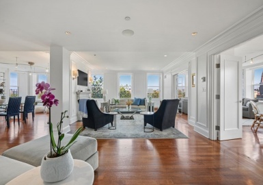 100 Beacon Street, Boston, Massachusetts 02116, 4 Bedrooms Bedrooms, 9 Rooms Rooms,4.5 BathroomsBathrooms,Residential,For Sale,100 Beacon,Beacon Street,73174891
