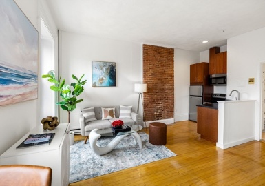 703 Massachusetts Ave, Boston, Massachusetts 02118, 1 Bedroom Bedrooms, 2 Rooms Rooms,1 BathroomBathrooms,Residential,For Sale,Massachusetts Ave,73214956