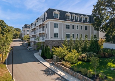 445 Essex St, Swampscott, Massachusetts 01907, 2 Bedrooms Bedrooms, 5 Rooms Rooms,2 BathroomsBathrooms,Residential,For Sale,The Avery At Swampscott,Essex St,73201965