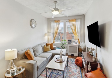 282 Newbury Street, Boston, Massachusetts 02116, 2 Bedrooms Bedrooms, 4 Rooms Rooms,1 BathroomBathrooms,Residential,For Sale,Newbury Street,73207278
