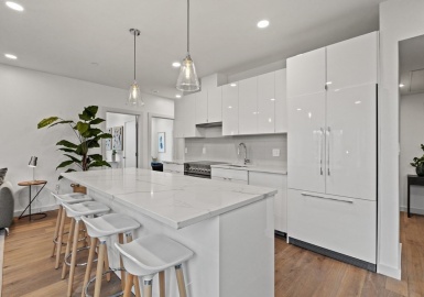 97 Elmwood Street, Cambridge, Massachusetts 02140, 2 Bedrooms Bedrooms, 5 Rooms Rooms,2.5 BathroomsBathrooms,Residential,For Sale,Elmwood Street,73105800