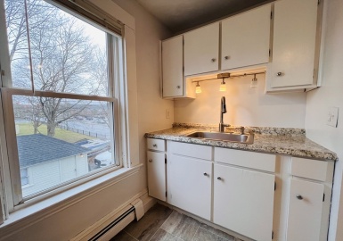 1 High Street, Middleboro, Massachusetts 02346, 2 Bedrooms Bedrooms, 4 Rooms Rooms,1 BathroomBathrooms,Residential,For Sale,High Street,73221029