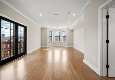 283 Lamartine Street, Boston, Massachusetts 02130, 4 Bedrooms Bedrooms, 6 Rooms Rooms,2 BathroomsBathrooms,Residential,For Sale,Lamartine Street,73221647