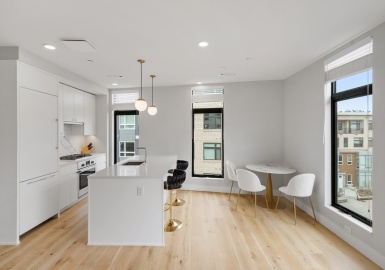 191 Washington St, Boston, Massachusetts 02135, 2 Bedrooms Bedrooms, 5 Rooms Rooms,2 BathroomsBathrooms,Residential,For Sale,Stratus Condominium,Washington St,73221836