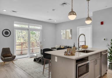 1650 Commonwealth Ave, Boston, Massachusetts 02135, 2 Bedrooms Bedrooms, 4 Rooms Rooms,2 BathroomsBathrooms,Residential,For Sale,Commonwealth Ave,73222006