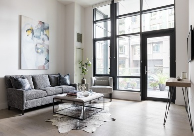 40 Traveler St, Boston, Massachusetts 02118, 2 Bedrooms Bedrooms, 5 Rooms Rooms,2 BathroomsBathrooms,Residential,For Sale,Siena,Traveler St,73222672