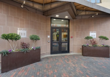 1313 Washington Street, Boston, Massachusetts 02118, 1 Bedroom Bedrooms, 4 Rooms Rooms,1 BathroomBathrooms,Residential,For Sale,Wilkes Passage,Washington Street,73202430