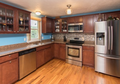 193 Fremont St, Taunton, Massachusetts 02780, 3 Bedrooms Bedrooms, 6 Rooms Rooms,2 BathroomsBathrooms,Residential,For Sale,Fremont St,72343338