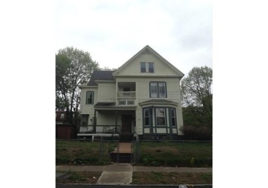 215 Elm St, Holyoke, Massachusetts 01040, 7 Bedrooms Bedrooms, 15 Rooms Rooms,2 BathroomsBathrooms,Residential Income,For Sale,Elm St,72002162