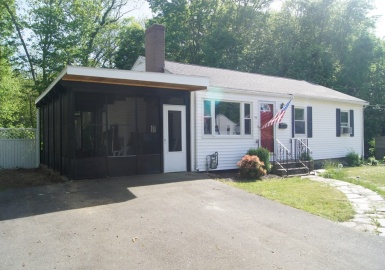 15 Paul Revere Road, Sharon, Massachusetts 02067, 4 Bedrooms Bedrooms, 8 Rooms Rooms,2 BathroomsBathrooms,Residential,For Sale,Paul Revere Road,73045149