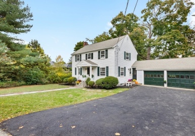 46 Century Lane, Milton, Massachusetts 02186, 3 Bedrooms Bedrooms, 7 Rooms Rooms,1.5 BathroomsBathrooms,Residential,For Sale,Century Lane,73048556