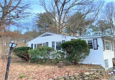 6 S Sullivan Rd, Charlton, Massachusetts 01507, 3 Bedrooms Bedrooms, 5 Rooms Rooms,1 BathroomBathrooms,Residential,For Sale,S Sullivan Rd,73067032