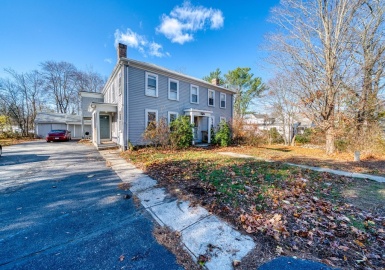 40 Bedford St, Abington, Massachusetts 02351, 5 Bedrooms Bedrooms, 11 Rooms Rooms,3 BathroomsBathrooms,Residential Income,For Sale,Bedford St,72929019