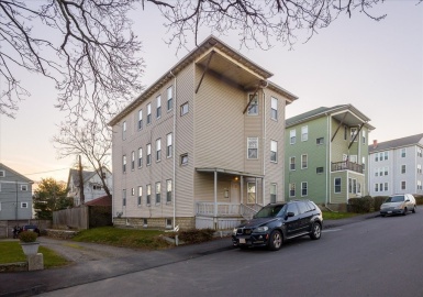 32 Ames St, Worcester, Massachusetts 01604, 9 Bedrooms Bedrooms, 18 Rooms Rooms,3 BathroomsBathrooms,Residential Income,For Sale,Ames St,73064198