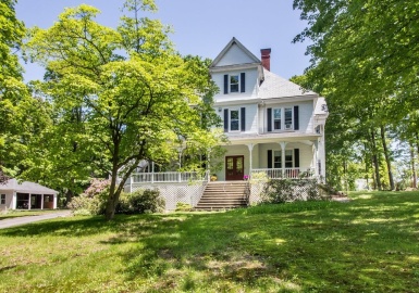 40 High St, Acton, Massachusetts 01720, 5 Bedrooms Bedrooms, 17 Rooms Rooms,5 BathroomsBathrooms,Residential Income,For Sale,High St,73124328