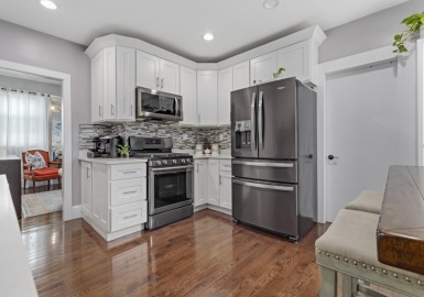 89 Dale St, Revere, Massachusetts 02151, 4 Bedrooms Bedrooms, 9 Rooms Rooms,2 BathroomsBathrooms,Residential Income,For Sale,Dale St,73001440