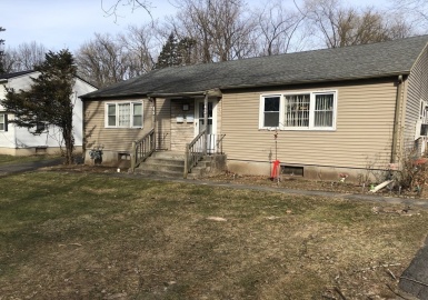 43-45 Lancashire Rd, Springfield, Massachusetts 01104, 4 Bedrooms Bedrooms, 8 Rooms Rooms,2 BathroomsBathrooms,Residential Income,For Sale,Lancashire Rd,73173812