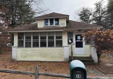 14 Brook Street, Ayer, Massachusetts 01432, 3 Bedrooms Bedrooms, 6 Rooms Rooms,1 BathroomBathrooms,Residential,For Sale,Brook Street,73192435