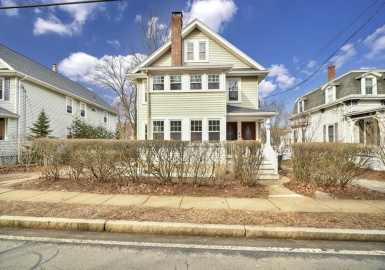 18 Waverley Street, Belmont, Massachusetts 02478, 3 Bedrooms Bedrooms, 9 Rooms Rooms,2 BathroomsBathrooms,Residential,For Sale,Waverley Street,73215341