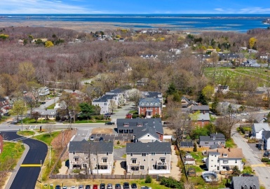128 High St, Ipswich, Massachusetts 01938, 3 Bedrooms Bedrooms, 7 Rooms Rooms,3 BathroomsBathrooms,Residential,For Sale,Burnham's Landing,High St,73228852