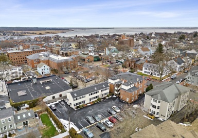 100 State St, Newburyport, Massachusetts 01950, 2 Bedrooms Bedrooms, 5 Rooms Rooms,1.5 BathroomsBathrooms,Residential,For Sale,100 State Street Condominium,State St,73198866