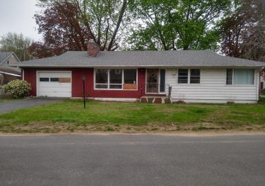 35 Munger Road, Chicopee, Massachusetts 01020, 3 Bedrooms Bedrooms, 5 Rooms Rooms,1 BathroomBathrooms,Residential,For Sale,Munger Road,72830012