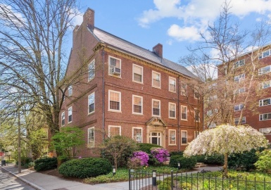 137 Sewall Avenue, Brookline, Massachusetts 02446, 4 Bedrooms Bedrooms, 8 Rooms Rooms,4.5 BathroomsBathrooms,Residential,For Sale,Sewall Marshal Condominiums,Sewall Avenue,73226213