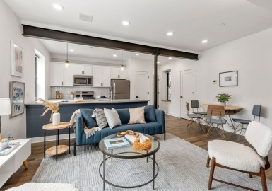 273 Border Street, Boston, Massachusetts 02128, 2 Bedrooms Bedrooms, 4 Rooms Rooms,2 BathroomsBathrooms,Residential,For Sale,Border Street,73227089