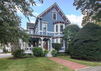 90 Highland Avenue, Newton, Massachusetts 02460, 7 Bedrooms Bedrooms, 18 Rooms Rooms,5.5 BathroomsBathrooms,Residential,For Sale,Highland Avenue,73212347