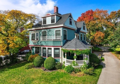 4 Melville Avenue, Boston, Massachusetts 02124, 7 Bedrooms Bedrooms, 15 Rooms Rooms,5.5 BathroomsBathrooms,Residential Income,For Sale,Melville Avenue,73207068
