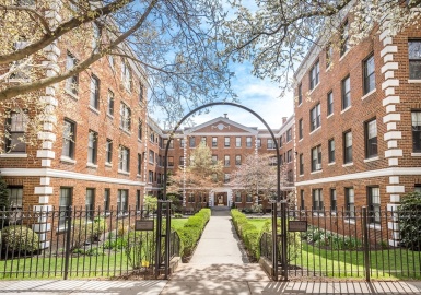 62 Queensberry St., Boston, Massachusetts 02215, 1 Bedroom Bedrooms, 4 Rooms Rooms,1 BathroomBathrooms,Residential,For Sale,Queensberry St.,73228625