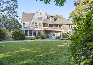 53 Associates, Falmouth, Massachusetts 02540, 5 Bedrooms Bedrooms, 9 Rooms Rooms,5 BathroomsBathrooms,Residential,For Sale,Associates,73169053