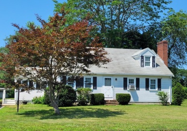 8 North St, Bridgewater, Massachusetts 02324, 4 Bedrooms Bedrooms, 8 Rooms Rooms,2 BathroomsBathrooms,Residential,For Sale,North St,73139226
