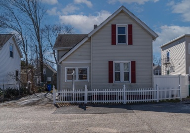 2 James Ct, Attleboro, Massachusetts 02703, 3 Bedrooms Bedrooms, 6 Rooms Rooms,1 BathroomBathrooms,Residential,For Sale,James Ct,73217486