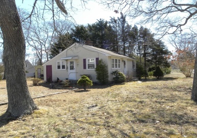 190 Maravista Ave, Falmouth, Massachusetts 02536, 2 Bedrooms Bedrooms, 4 Rooms Rooms,1 BathroomBathrooms,Residential,For Sale,Maravista Ave,73216811