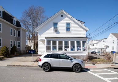 191 4th, Fall River, Massachusetts 02721, 5 Bedrooms Bedrooms, 10 Rooms Rooms,2 BathroomsBathrooms,Residential,For Sale,4th,73213596
