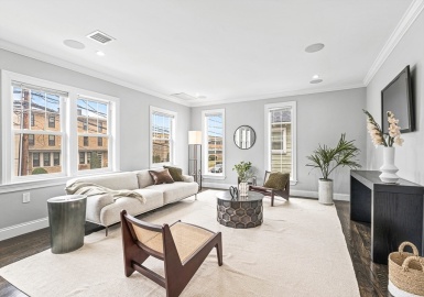 1084-1086 Canterbury St., Boston, Massachusetts 02131, 5 Bedrooms Bedrooms, 8 Rooms Rooms,3 BathroomsBathrooms,Residential,For Sale,Canterbury St.,73219179