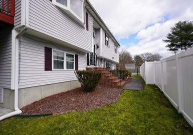 49 Whitelock Street, New Bedford, Massachusetts 02745, 3 Bedrooms Bedrooms, 6 Rooms Rooms,3 BathroomsBathrooms,Residential,For Sale,Whitelock Street,73215120
