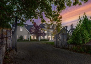 164 Newton Street, Brookline, Massachusetts 02445, 5 Bedrooms Bedrooms, 21 Rooms Rooms,8 BathroomsBathrooms,Residential,For Sale,Newton Street,73204889