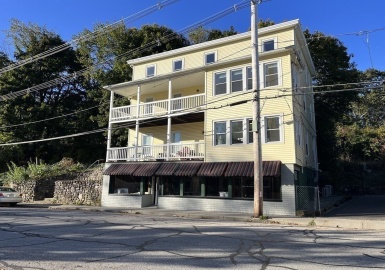 33 Crystal Street, Southbridge, Massachusetts 01550, 6 Bedrooms Bedrooms, 15 Rooms Rooms,3.5 BathroomsBathrooms,Residential Income,For Sale,Crystal Street,73185163