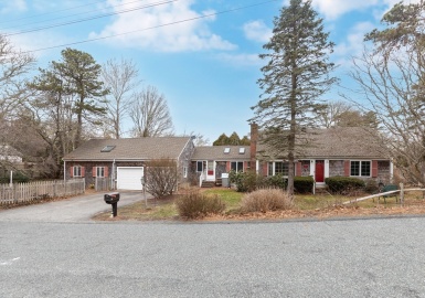 22 Glendale, Harwich, Massachusetts 02645, 4 Bedrooms Bedrooms, 8 Rooms Rooms,3 BathroomsBathrooms,Residential,For Sale,Glendale,73220217