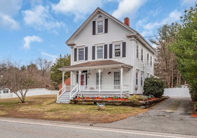 11 Washington St, North Reading, Massachusetts 01864, 6 Bedrooms Bedrooms, 10 Rooms Rooms,2 BathroomsBathrooms,Residential Income,For Sale,Washington St,73218429