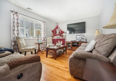 204 Blossom Road, Westport, Massachusetts 02790, 2 Bedrooms Bedrooms, 5 Rooms Rooms,1.5 BathroomsBathrooms,Residential,For Sale,Blossom Road,73203566