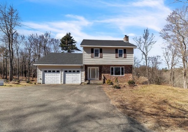 63 Hawks Rd, Deerfield, Massachusetts 01342, 4 Bedrooms Bedrooms, 8 Rooms Rooms,2.5 BathroomsBathrooms,Residential,For Sale,Hawks Rd,73213471