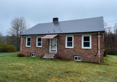 1768 E Mountain Rd, Westfield, Massachusetts 01085, 2 Bedrooms Bedrooms, 4 Rooms Rooms,1 BathroomBathrooms,Residential,For Sale,E Mountain Rd,73100379