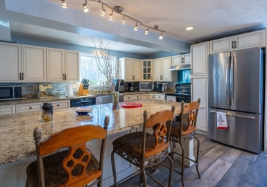 402 Sanford Rd, Westport, Massachusetts 02790, 4 Bedrooms Bedrooms, 7 Rooms Rooms,1 BathroomBathrooms,Residential,For Sale,Sanford Rd,73205236